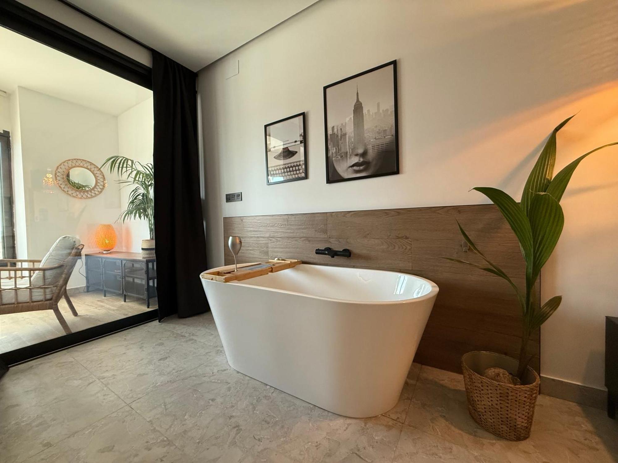 Victoria Loft Bed & Breakfast Castell de Ferro Exterior photo